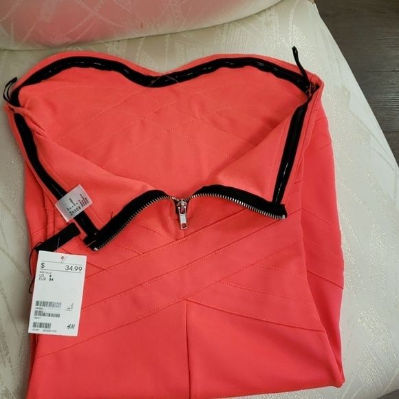 NWT 💟 H&M Florescent Pink Bodyfitting Dress - Picture 10 of 12